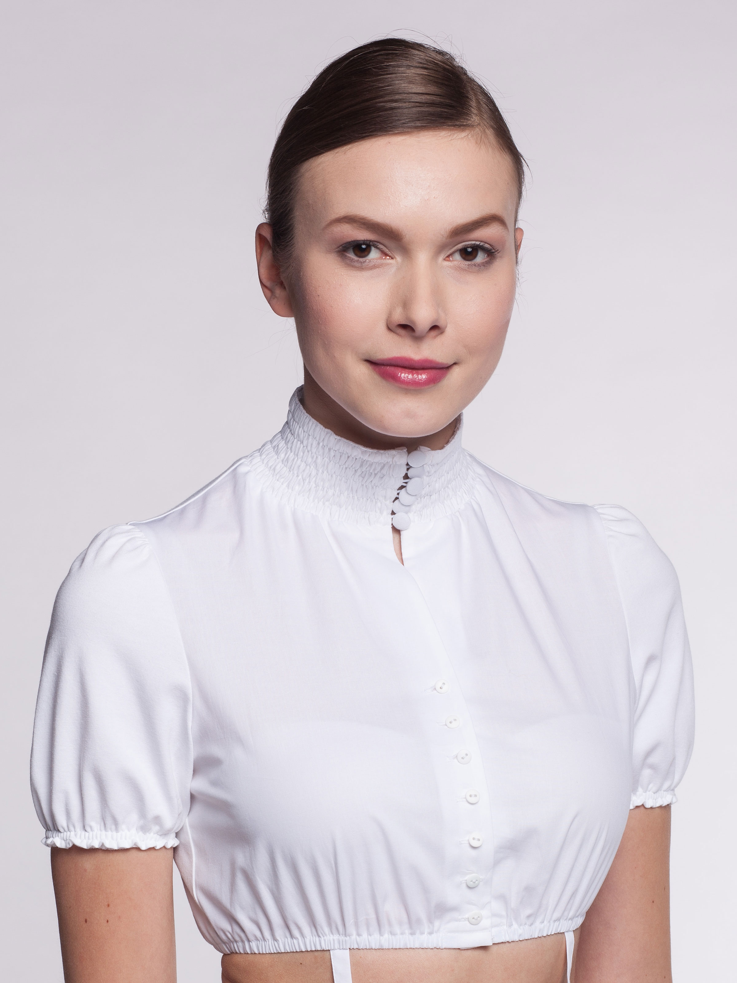 Edle Dirndlbluse in Weiß Edle Dirndlbluse in Weiß