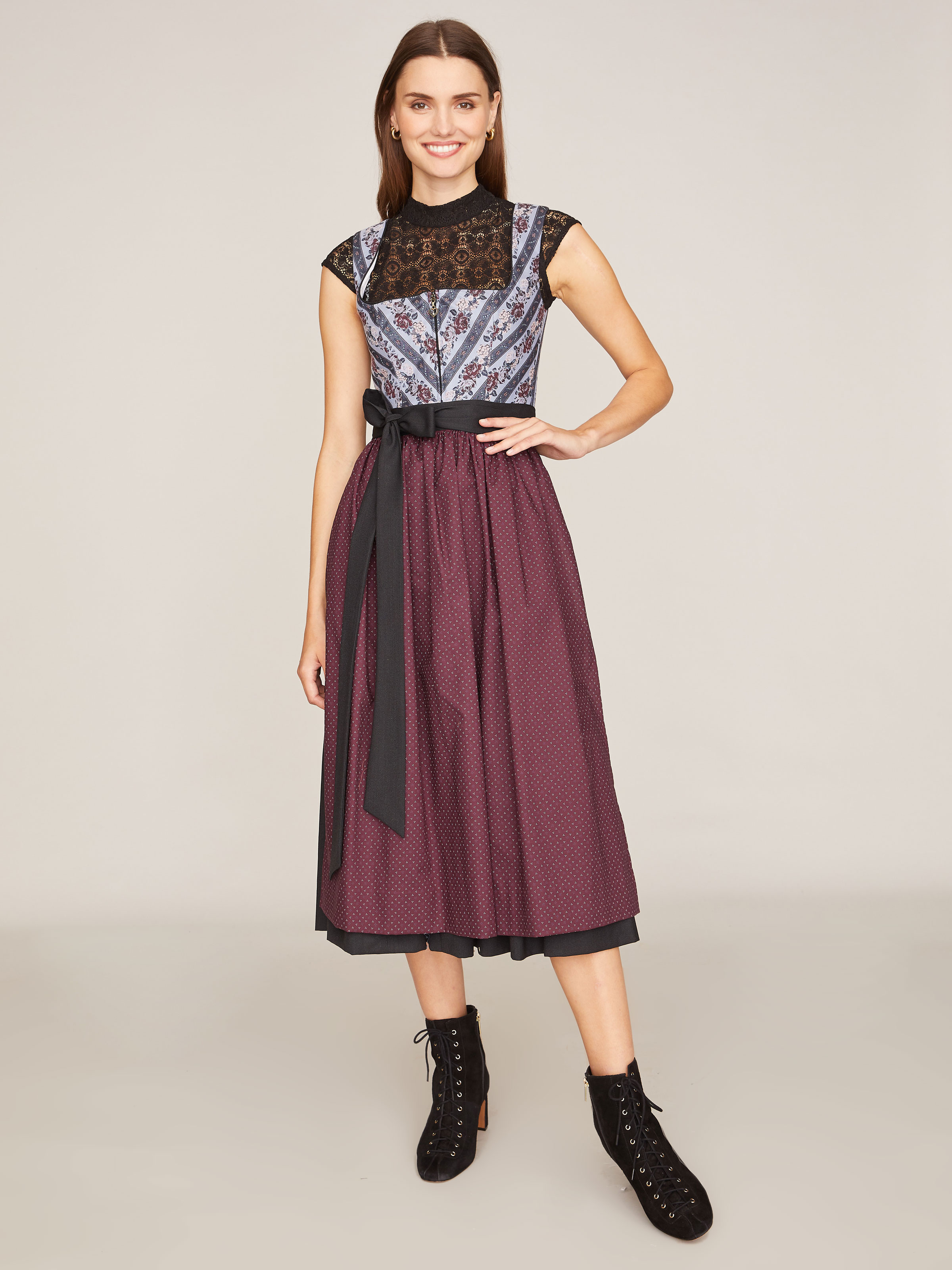 Blaues Dirndl Blaues Dirndl