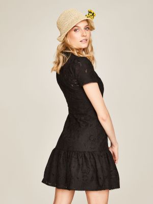 Sommerkleid aus Lochspitze Sommerkleid aus Lochspitze