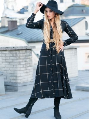 Schwarzes Blusenkleid mit Karomuster Schwarzes Blusenkleid mit Karomuster