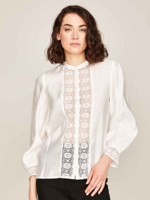 Weiße Bluse mit Spitze Weiße Bluse mit Spitze