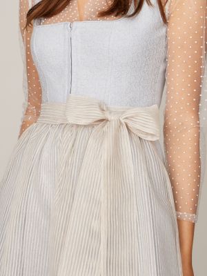 Hellblaues Dirndl mit 2 Schürzen Hellblaues Dirndl mit 2 Schürzen