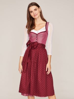 Beerenfarbenes Dirndl Beerenfarbenes Dirndl