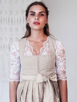Beiges Leinen-Dirndl mit Seidenschürze Beiges Leinen-Dirndl mit Seidenschürze