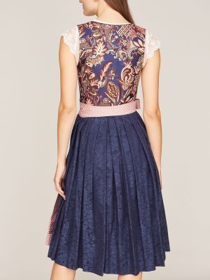 Blaues Dirndl Blaues Dirndl