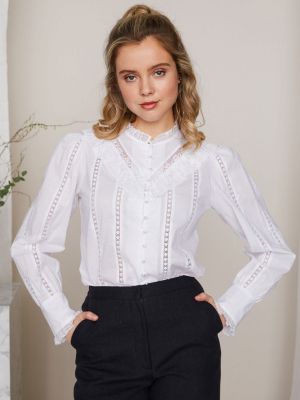 Weiße Bluse mit Volantborte Weiße Bluse mit Volantborte