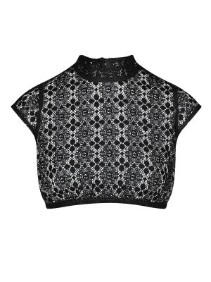 Dirndlbluse hochgeschlossen mit Flügelarm Dirndlbluse hochgeschlossen mit Flügelarm