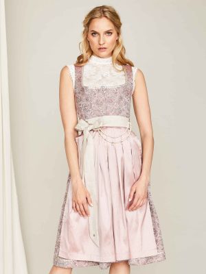 Roséfarbenes Dirndl mit Perlencharivari Roséfarbenes Dirndl mit Perlencharivari