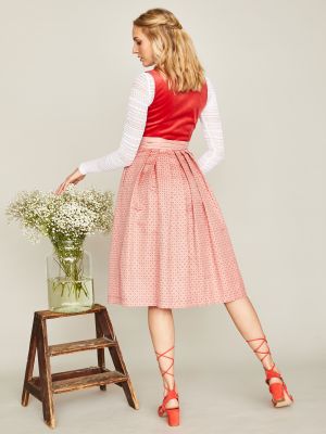 Korallenrotes Dirndl mit zwei Schürzen Korallenrotes Dirndl mit zwei Schürzen