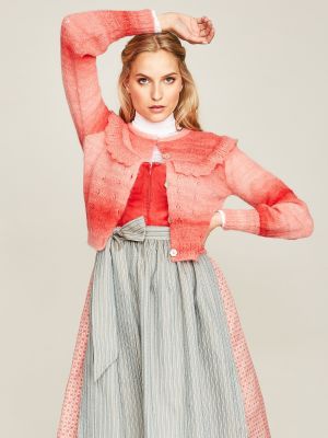 Korallenrotes Dirndl mit zwei Schürzen Korallenrotes Dirndl mit zwei Schürzen