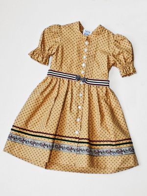 Senf-farbenes Kinderkleid