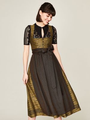 Tabak-farbenes Dirndl mit Tigerprint Tabak-farbenes Dirndl mit Tigerprint