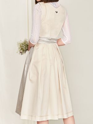 Sandfarbenes Dirndl mit glänzender Schürze Sandfarbenes Dirndl mit glänzender Schürze