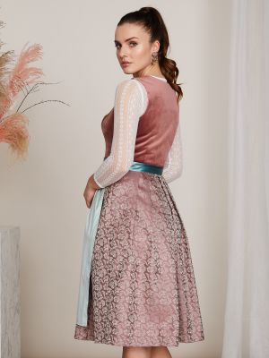 Pflaumen-farbenes Dirndl mit zwei Schürzen Pflaumen-farbenes Dirndl mit zwei Schürzen
